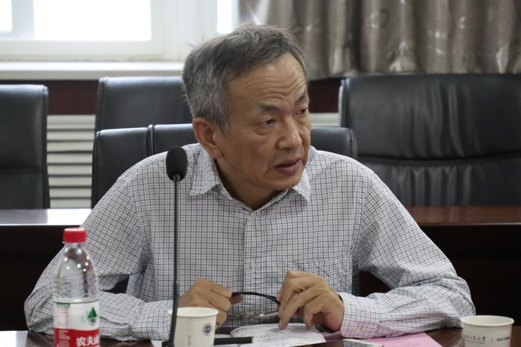 校党委委员、副校长刘卜参加4556银河国际党委理论学习中心组(扩大)会议